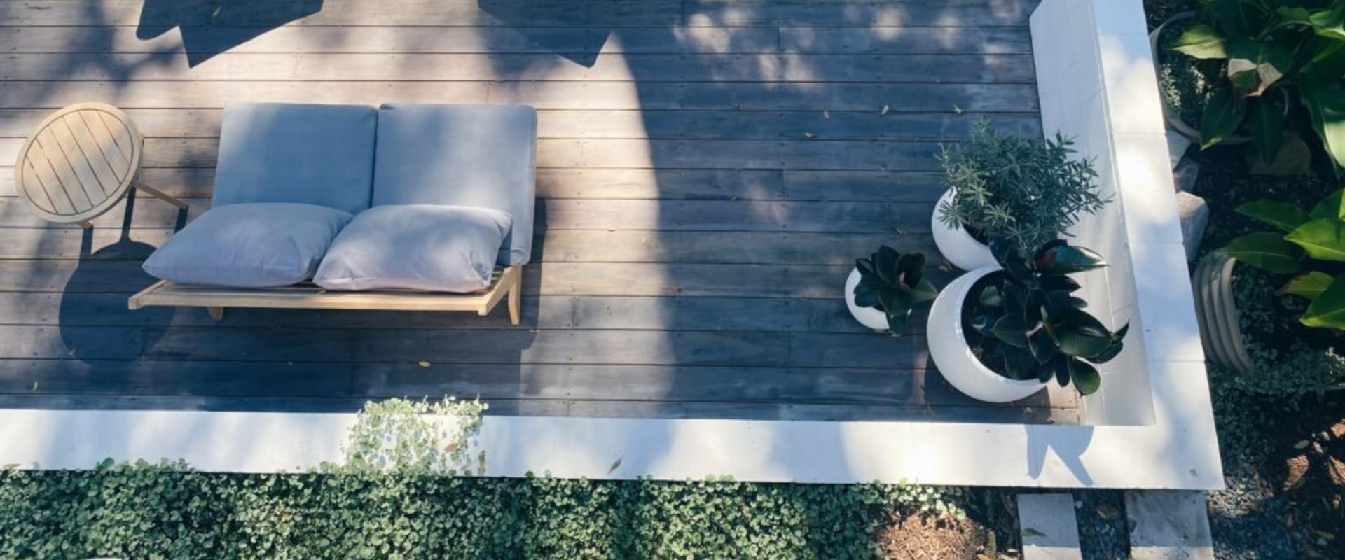 Creating the Perfect Outdoor Living Space with Garden Patios: A Comprehensive Guide to Choosing Patio Materials and Furniture