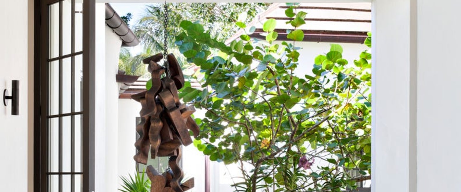 Creating a Functional Outdoor Dining Space